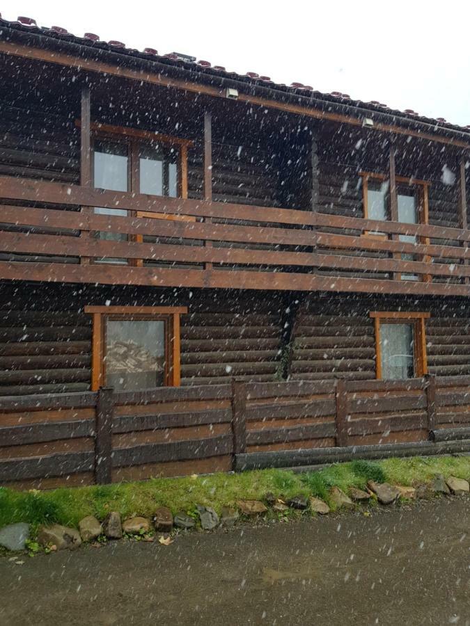 Круассан Hotel Буковел Екстериор снимка